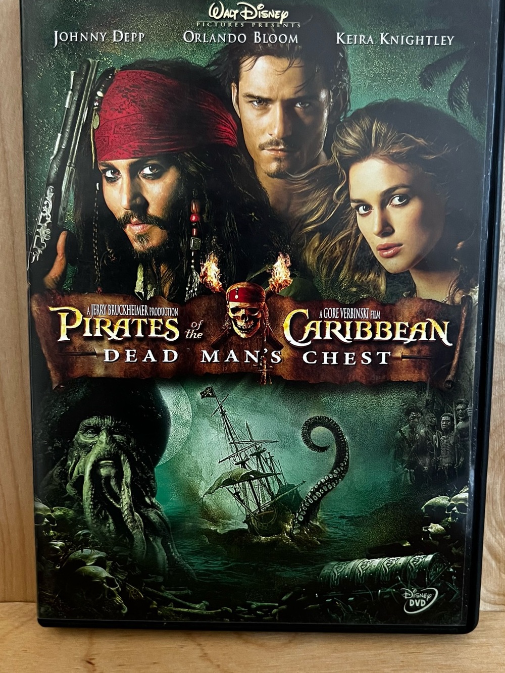 Pirates of the Caribbean: Dead Man's Chest (DVD)